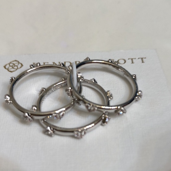 Kendra Scott Silver Tone Haven Heart 3PC Stackable Ring Set Size 7 Crystal NWT - Picture 8 of 16